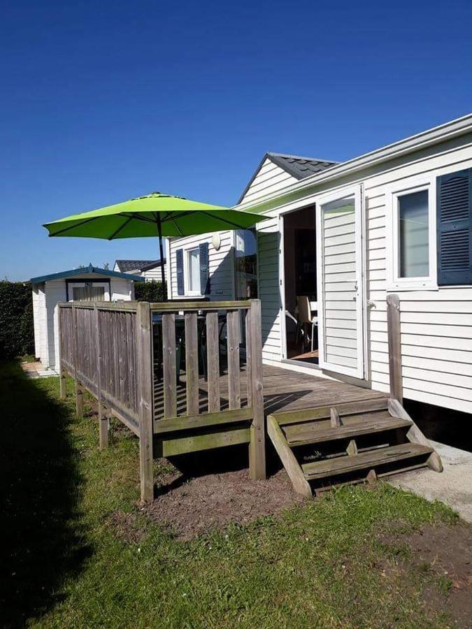Luxueuze Stacaravan In Bredene Met Eigen Terras En Tuintje Eksteriør billede